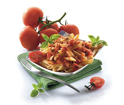 Garantierte Sommeratmosphäre mit den Aromen der Provence. Die Tomatensauce mit Olivenöl und Basilikum ist eine echte Gaumenfreude!