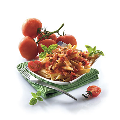 Sommerliche Atmosphäre ist mit diesem Rezept mit den Düften der Provence garantiert. Die Tomatensauce mit Olivenöl und Basilikum ist ein Genuss für Augen und Gaumen!