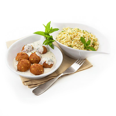 Falafel mit weißer Sauce und Minz-Bulgur